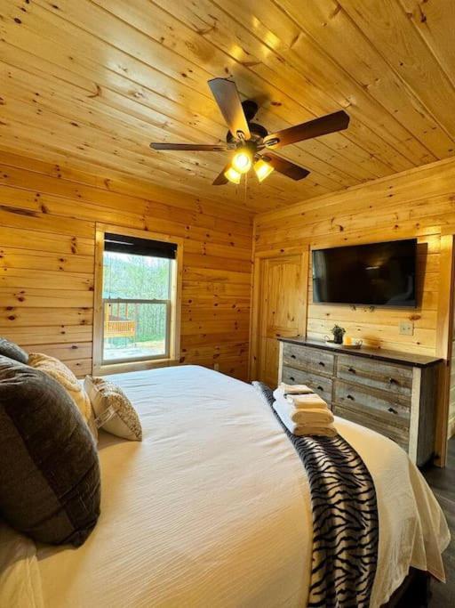 New! Indoor Pool/Ps 5/Hot Tub/Parkway Villa Pigeon Forge Exteriör bild