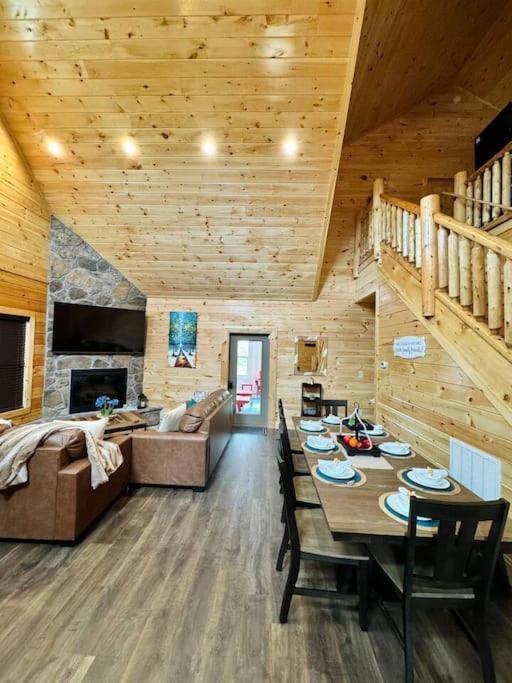 New! Indoor Pool/Ps 5/Hot Tub/Parkway Villa Pigeon Forge Exteriör bild