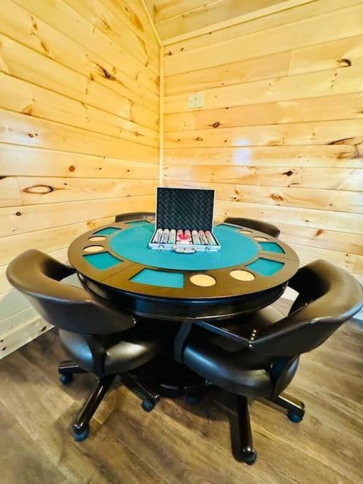 New! Indoor Pool/Ps 5/Hot Tub/Parkway Villa Pigeon Forge Exteriör bild