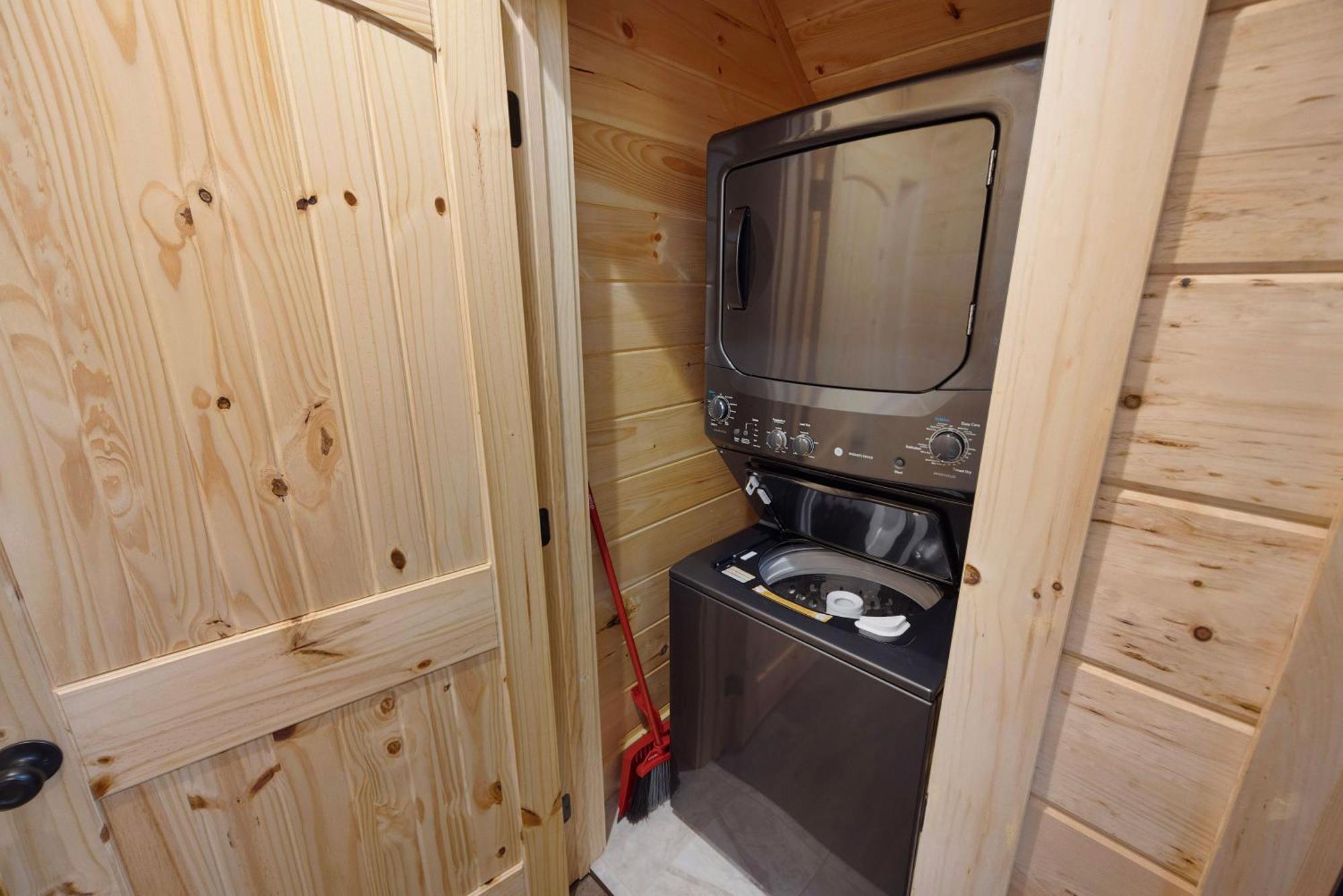 New! Indoor Pool/Ps 5/Hot Tub/Parkway Villa Pigeon Forge Exteriör bild
