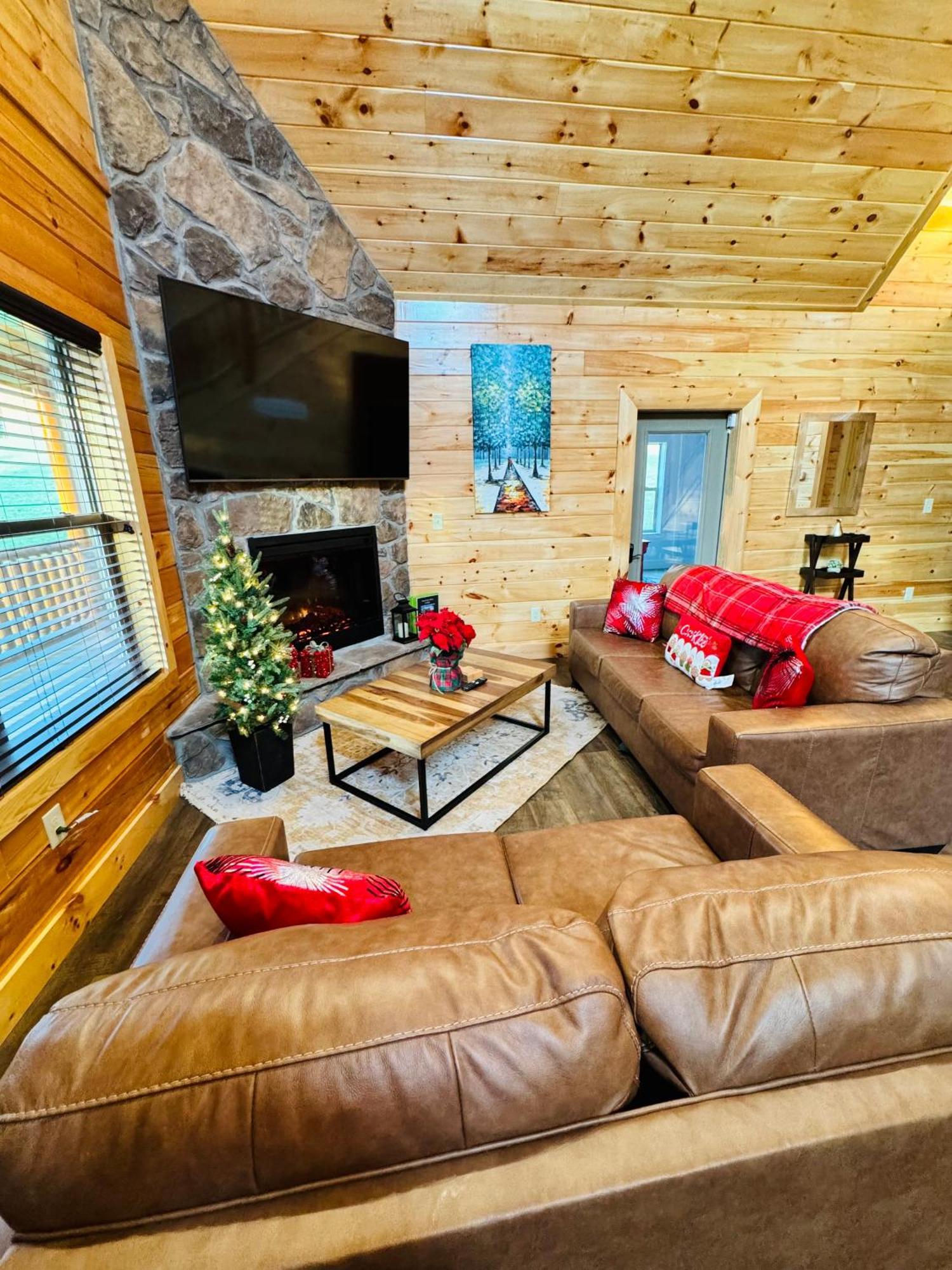 New! Indoor Pool/Ps 5/Hot Tub/Parkway Villa Pigeon Forge Exteriör bild